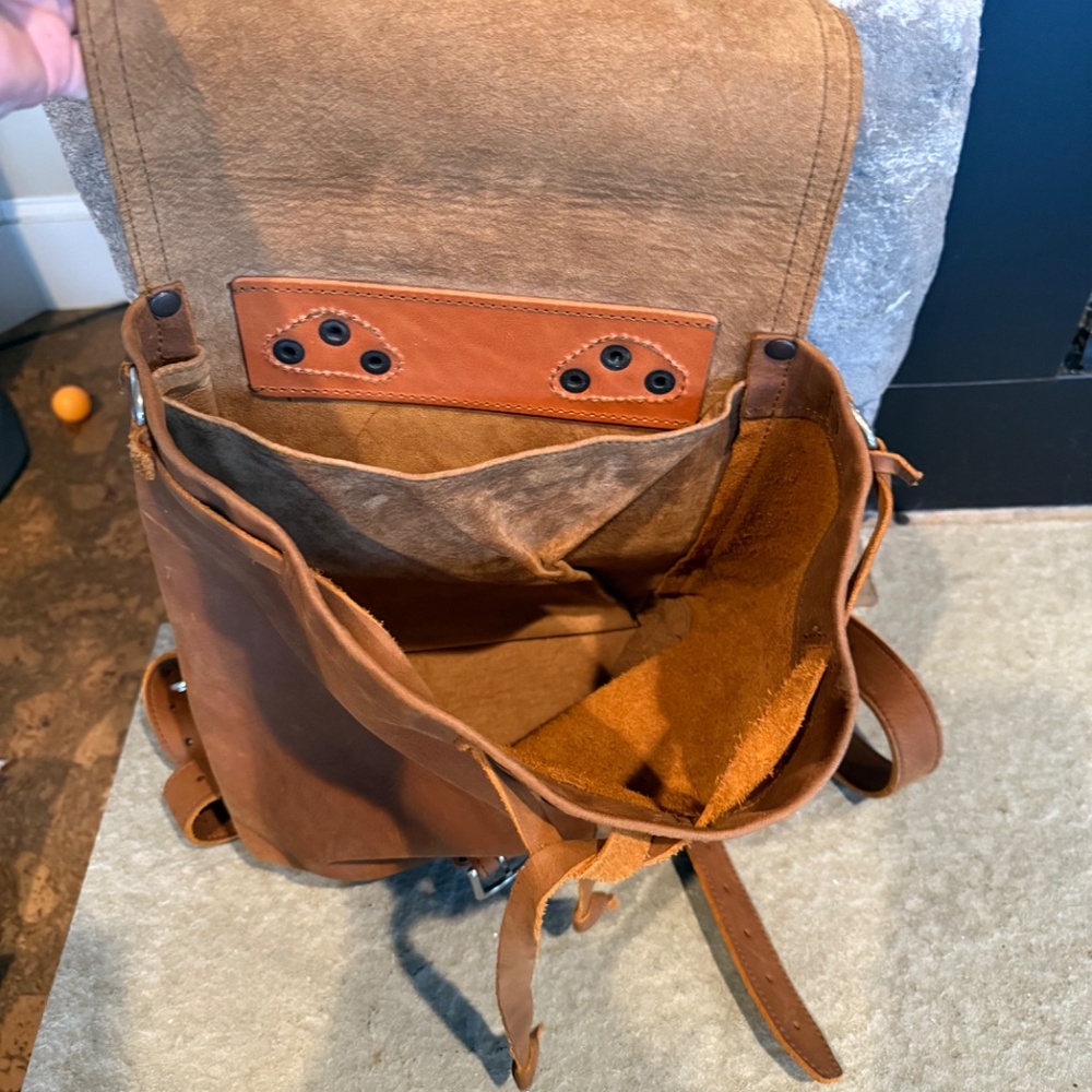 Saddleback leather 12" Tumbled Leather Backpack - Picture 6 of 6